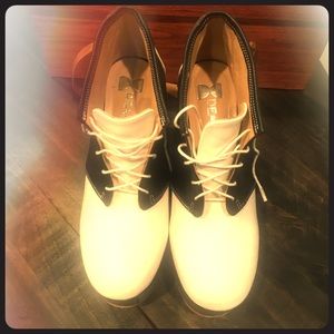 Deandri “Oxford” Style Heels